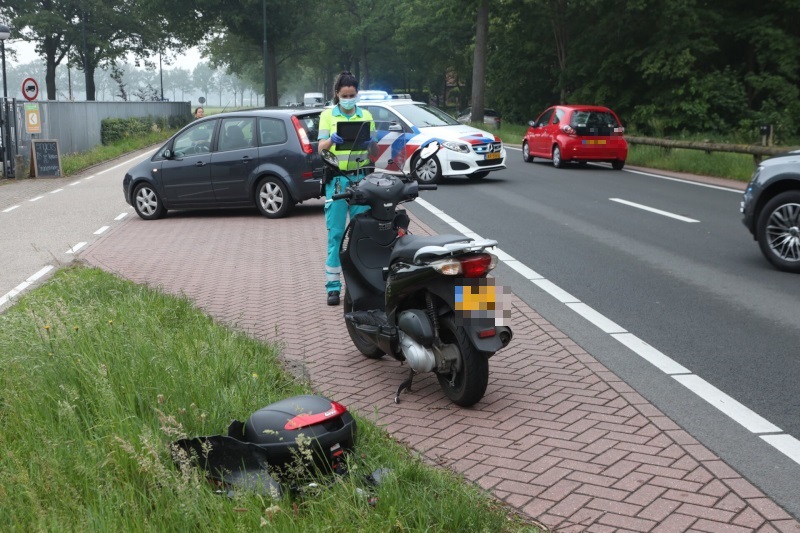 Motor Rijdt Achterop Stilstaande Auto